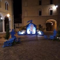 A San Felice sul Panaro il presepe è blu