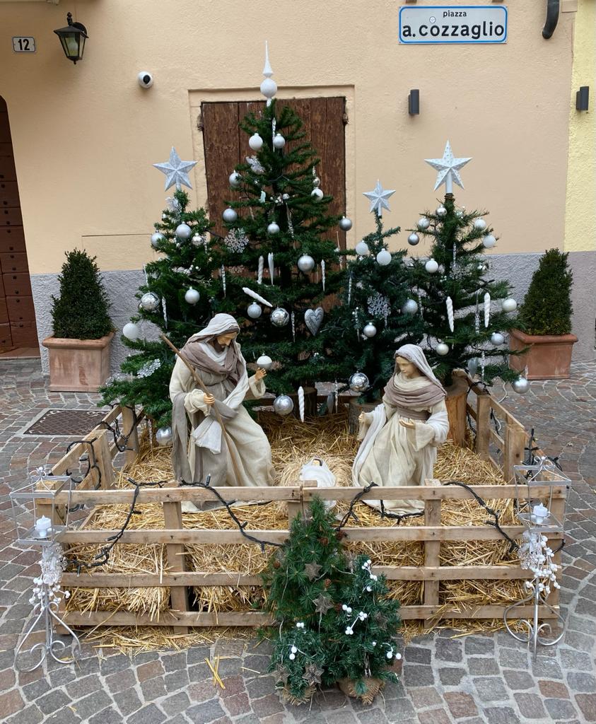 Il presepe con i vecchi lavori meccanizzati a Pieve di Tremosine (Brescia)